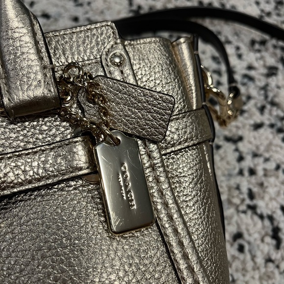 Authentic Gold Metallic Coach Swagger - Picture 4 of 12